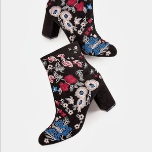 Justfab NWOT Paige floral embroidery bootie